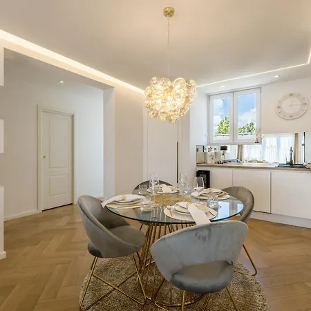 Splendido With Panoramic View - Private Parking Appartamento