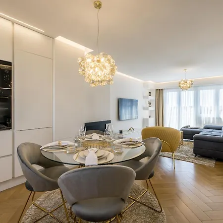 Splendido With Panoramic View - Private Parking Appartamento