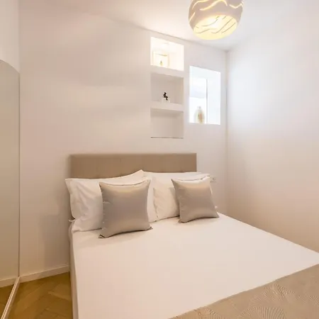 アパート Splendido With Panoramic View - Private Parking スプリト